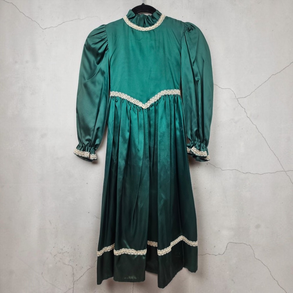 Vintage Emerald Green Satin Prairie Dress Girls Lace Trim Victorian Costume